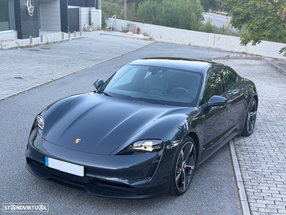 Porsche Taycan 4S - 12