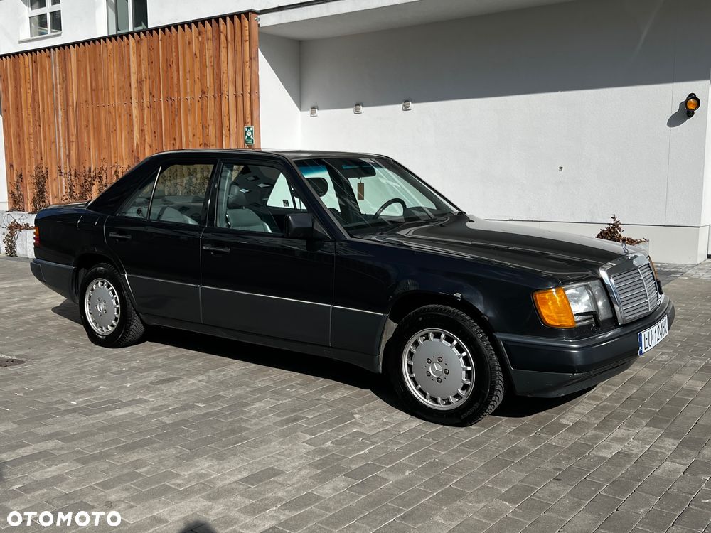 Mercedes-Benz W124 (1984-1993) - 12
