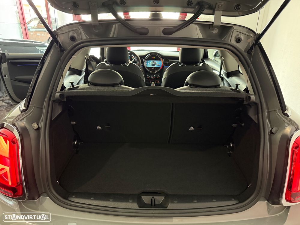 MINI 3 Portas Cooper SE Classic - 24