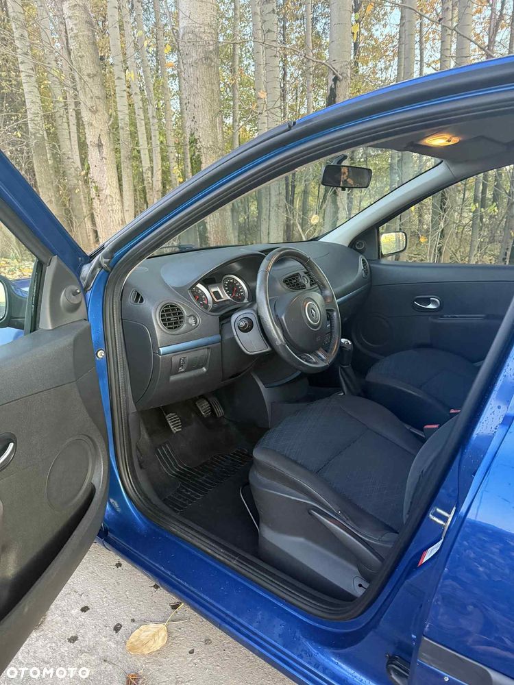 Renault Clio - 5