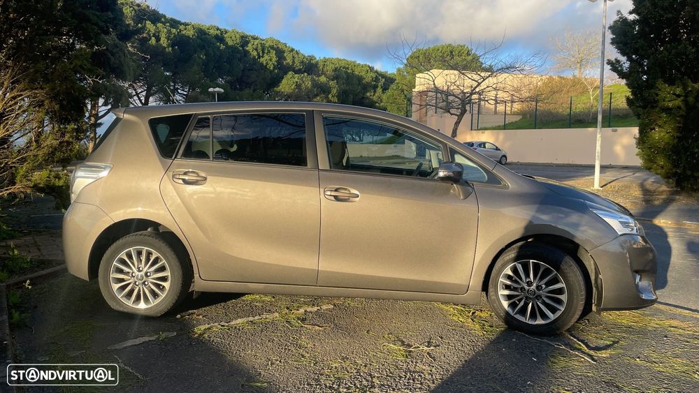 Toyota Verso 1.6 D-4D Comfort - 5