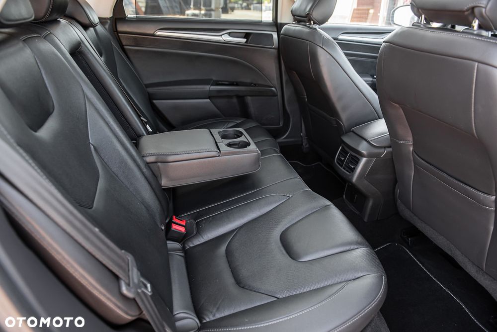 Ford Mondeo 2.0 TDCi Titanium PowerShift - 33
