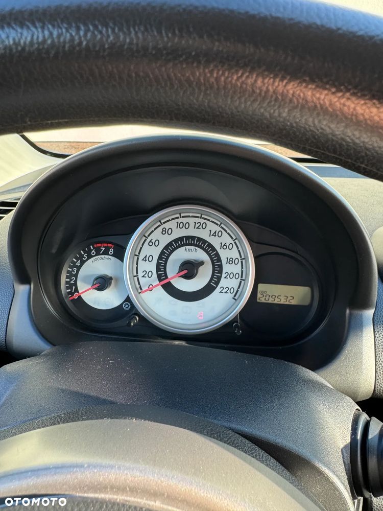 Mazda 2 - 18