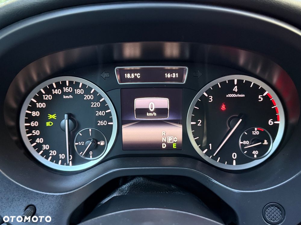Infiniti Q30 - 17
