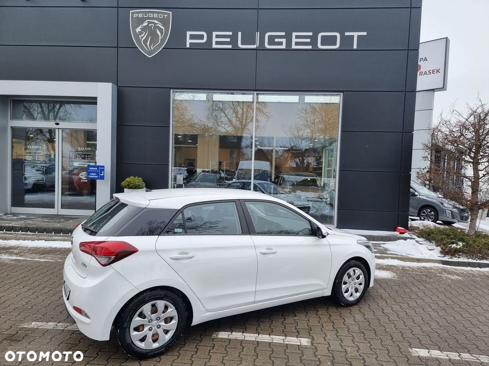 Hyundai i20 1.2 BlueDrive Classic + - 11