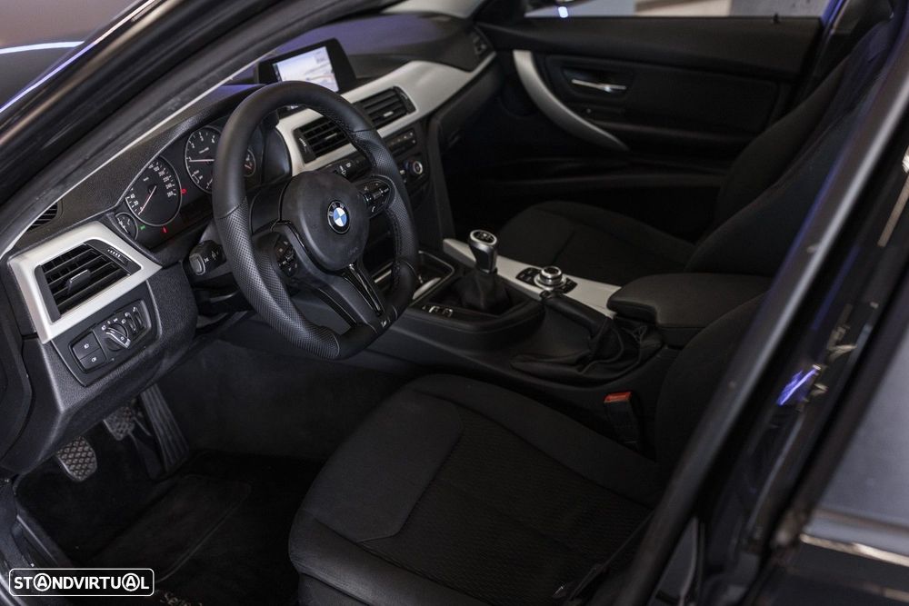 BMW 316 d Pack M - 13