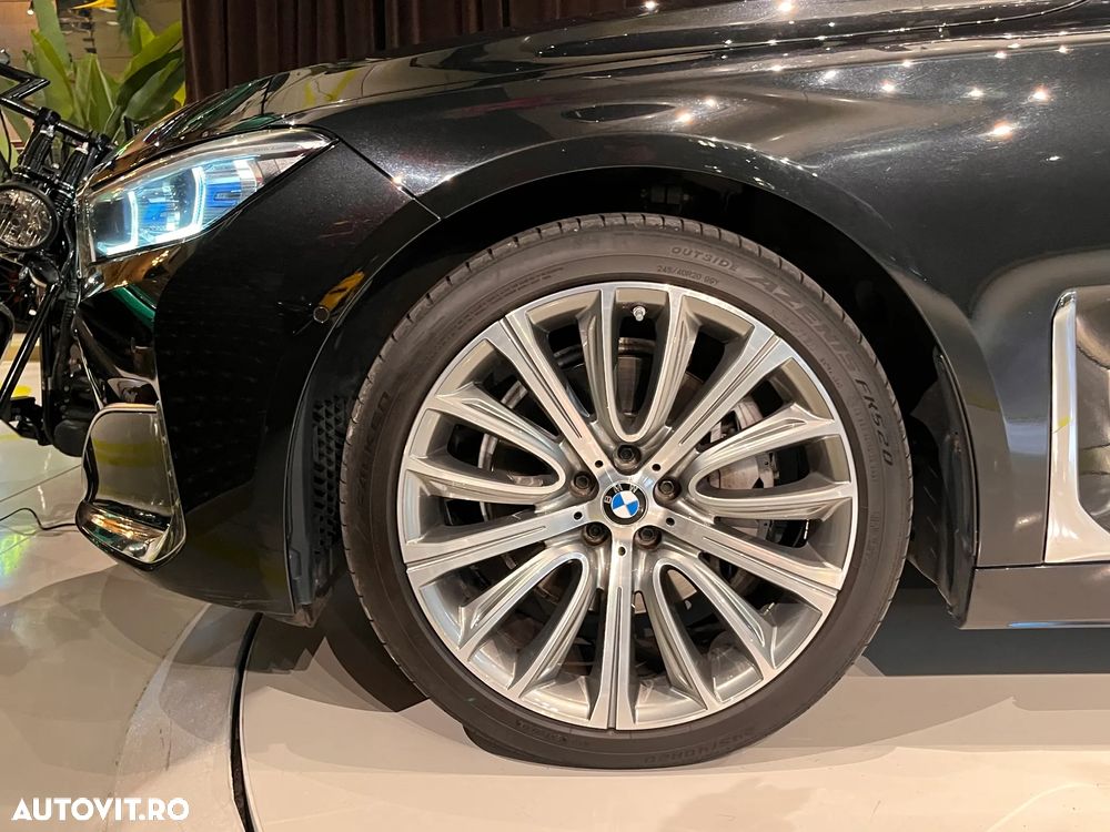 BMW Seria 7 730d xDrive - 14