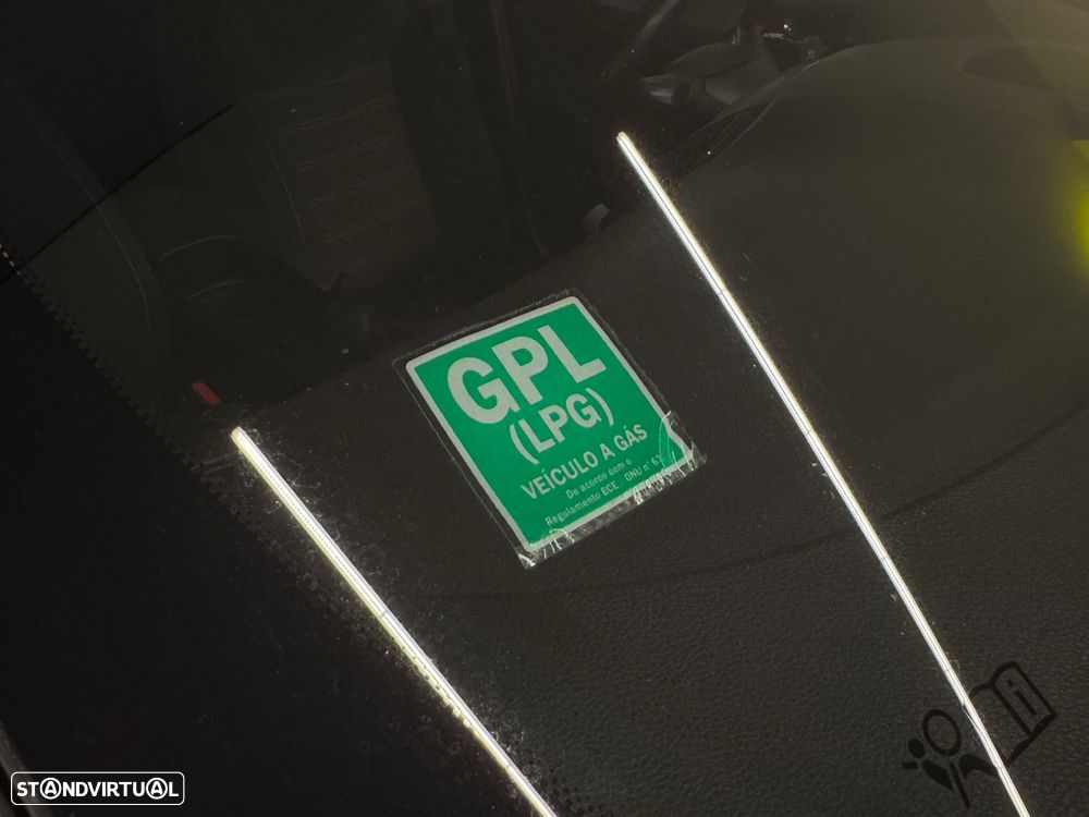Opel Insignia 1.4 T Executive GPL - 9