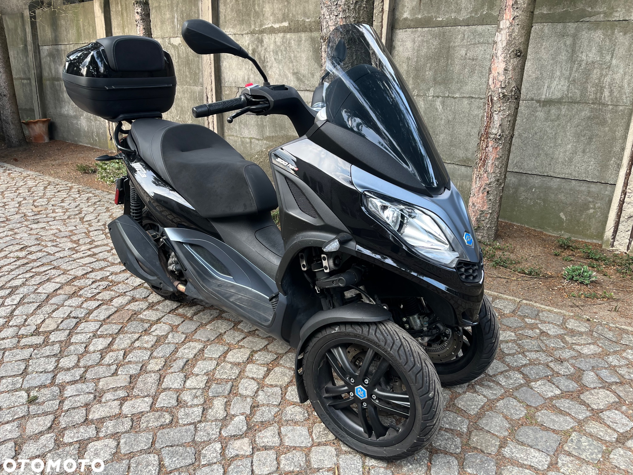 Piaggio MP-3 - 4