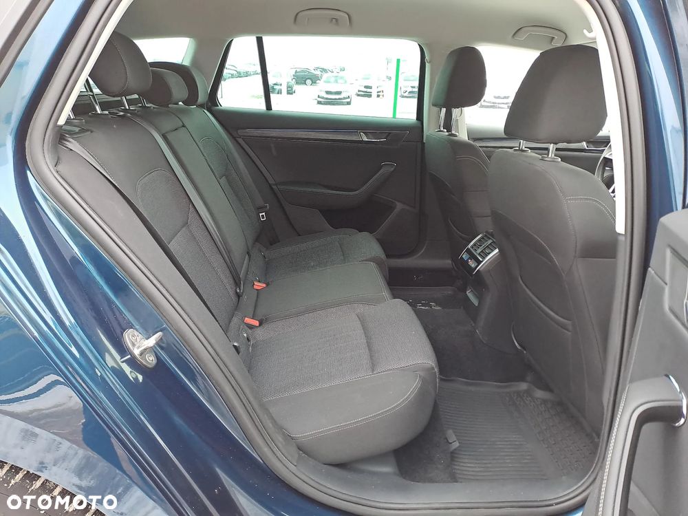 Skoda Superb 2.0 TDI SCR 4x4 Style DSG - 11