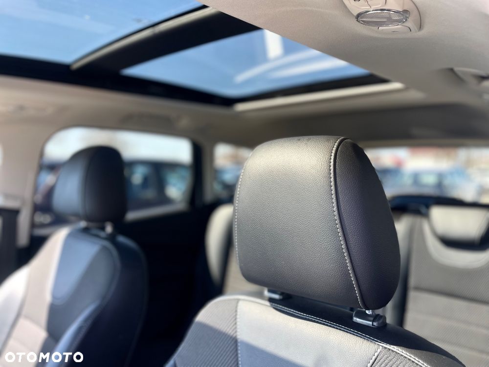 Ford Kuga 2.0 TDCi 2x4 Titanium - 17