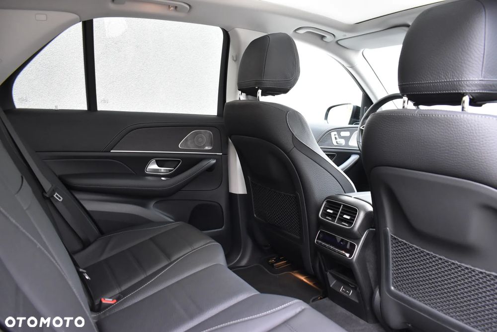 Mercedes-Benz GLE 300 d 4Matic 9G-TRONIC AMG Line Advanced Plus - 23