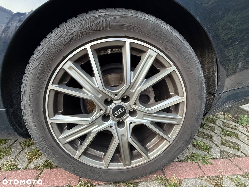 Audi A8 - 7