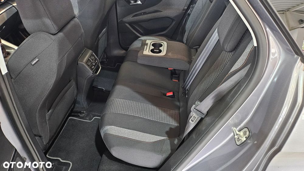 Peugeot 3008 1.2 PureTech Active S&S - 27