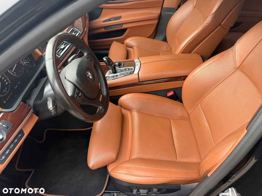 BMW Seria 7 760i - 7