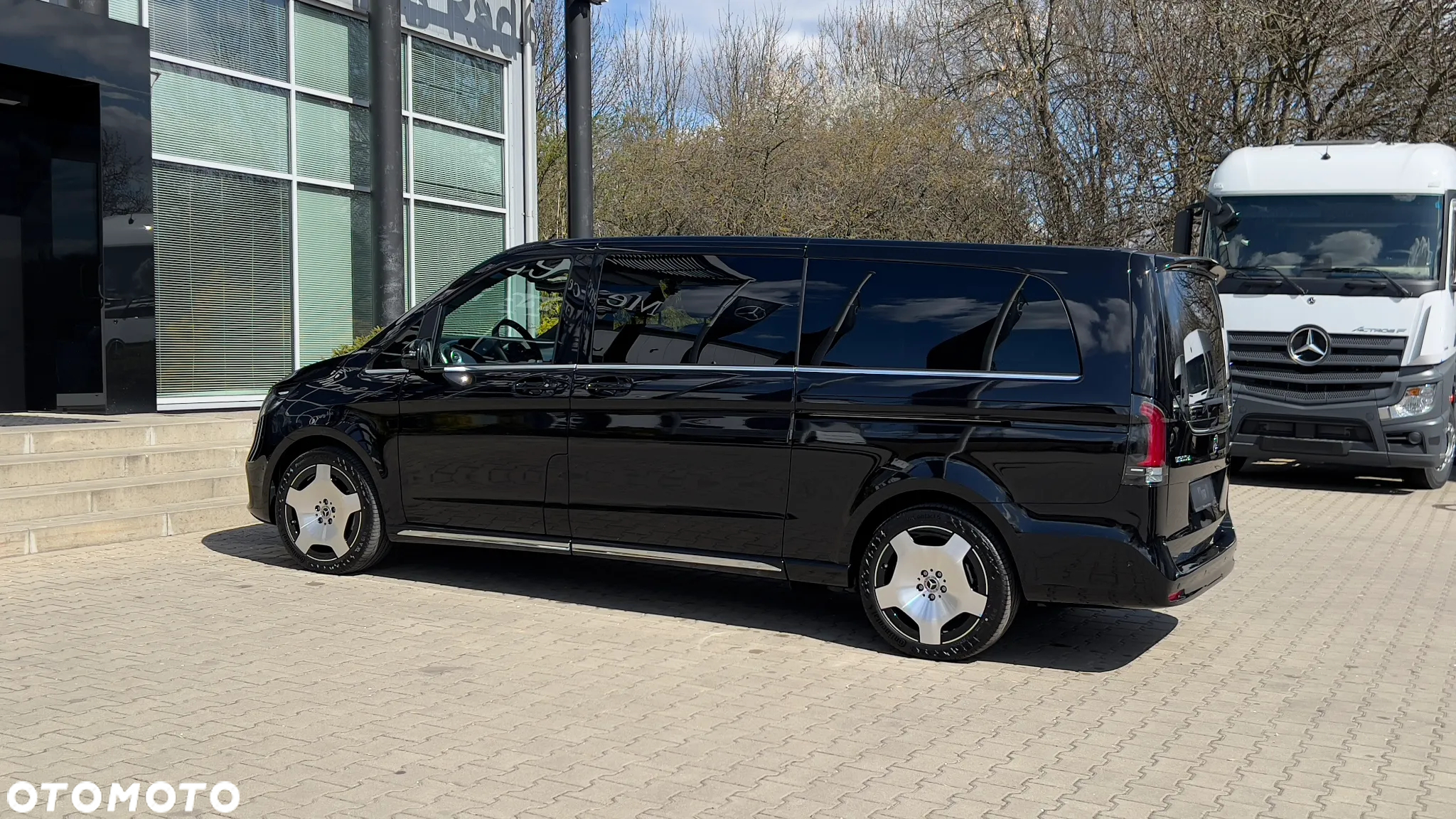 Mercedes-Benz Klasa V 300 d 4-Matic Avantgarde 9G-Tronic (ekstra d³) - 9