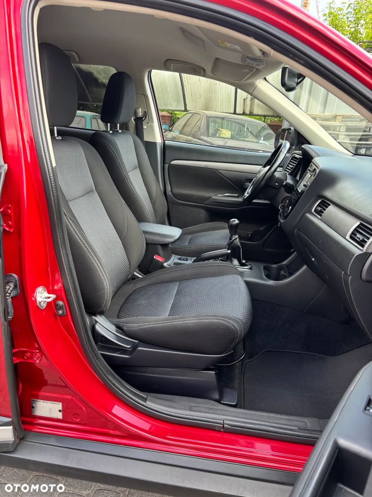 Mitsubishi Outlander 2.0 2WD Diamant - 17