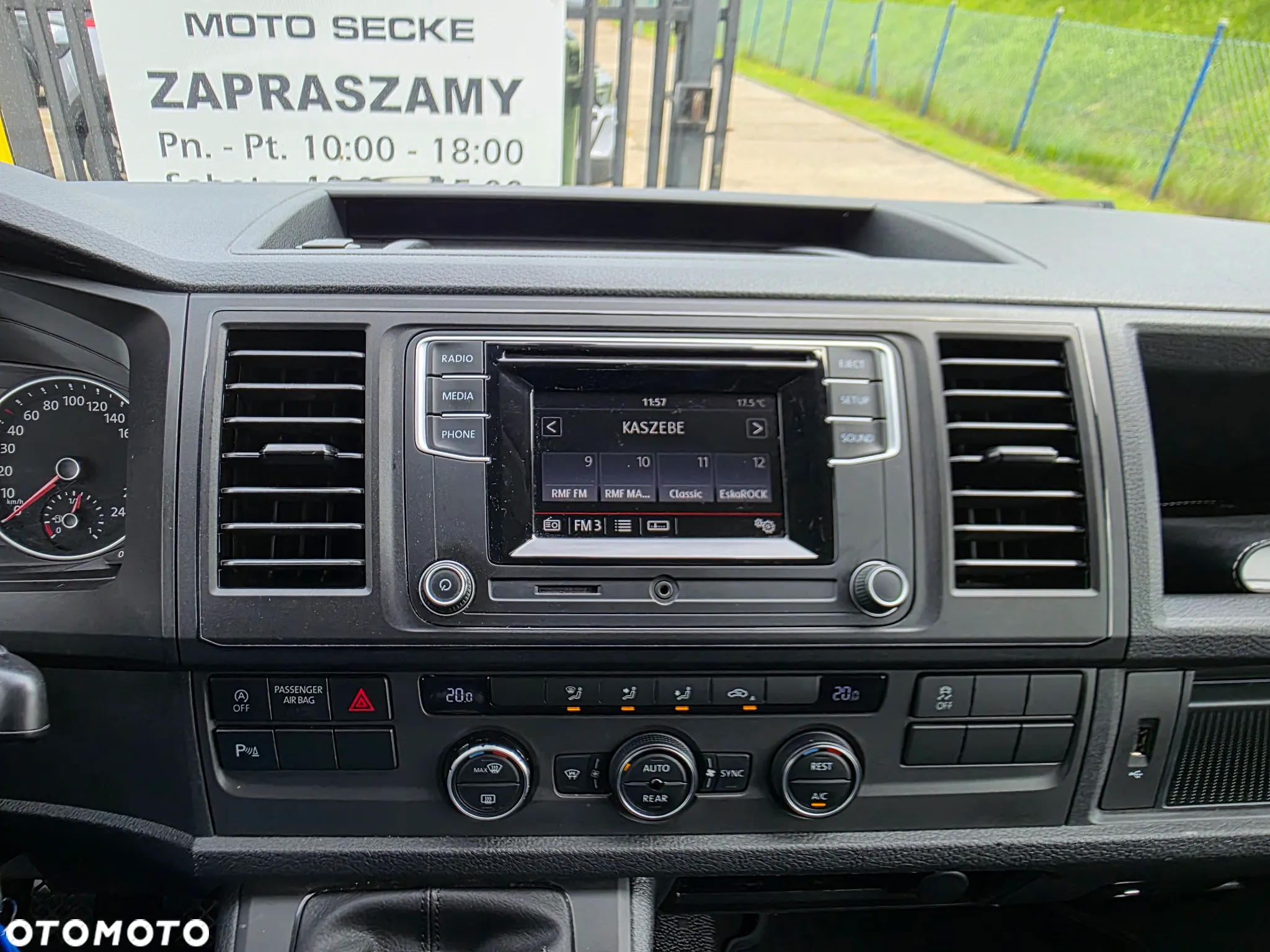 Volkswagen Caravelle 2.0 TDI L2 Comfortline - 15