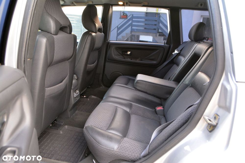 Volvo V70 2.5 - 7