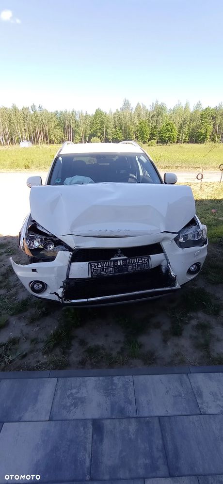 Mitsubishi Outlander 2.4 Intense + CVT - 1