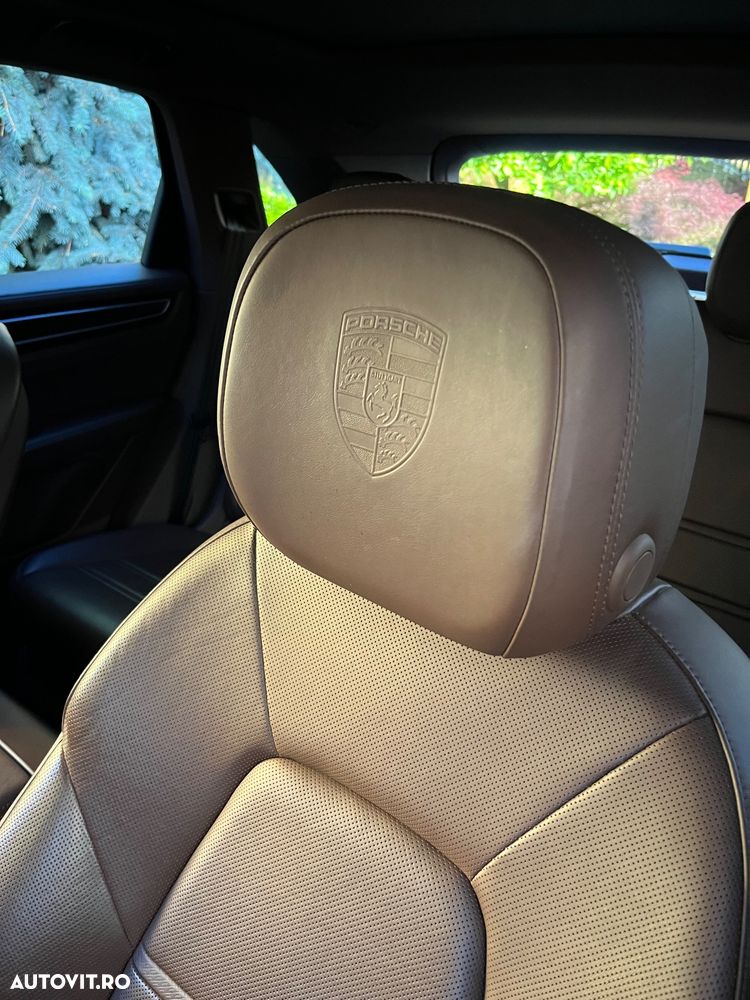 Porsche Cayenne Standard - 7