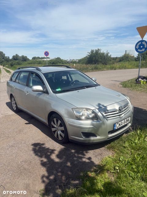Toyota Avensis 2.0 D-4D Luna - 4