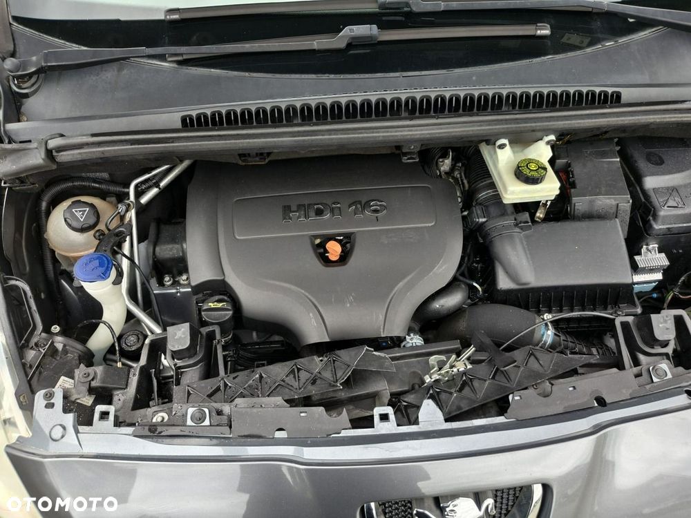 Peugeot 5008 - 25