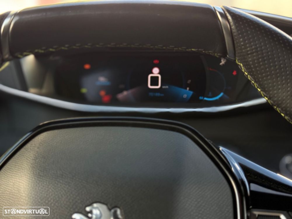 Peugeot 2008 1.2 PureTech GT Line - 26