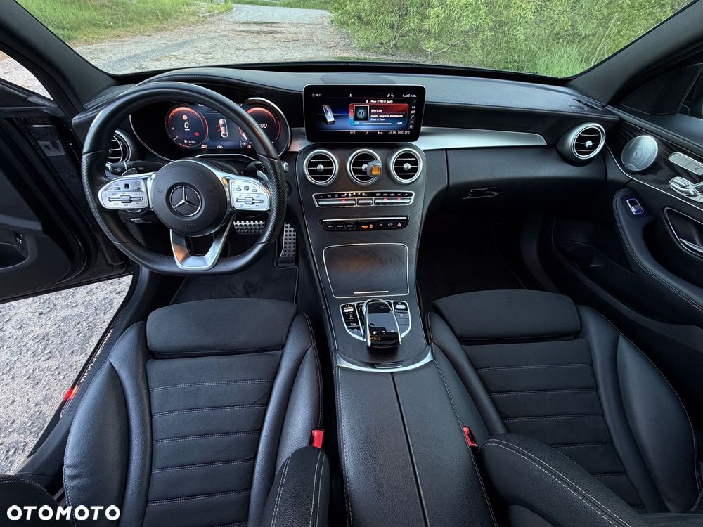 Mercedes-Benz Klasa C 400 4-Matic 9G-TRONIC - 19