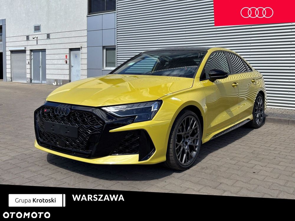 Audi RS3 Limousine - 1