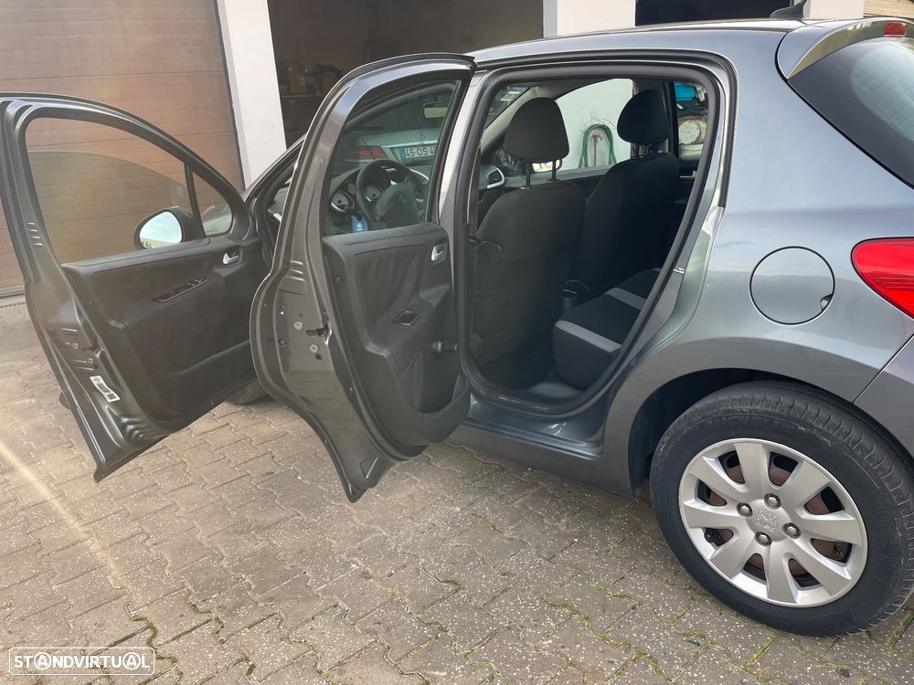 Peugeot 207 1.4 16V Trendy - 8