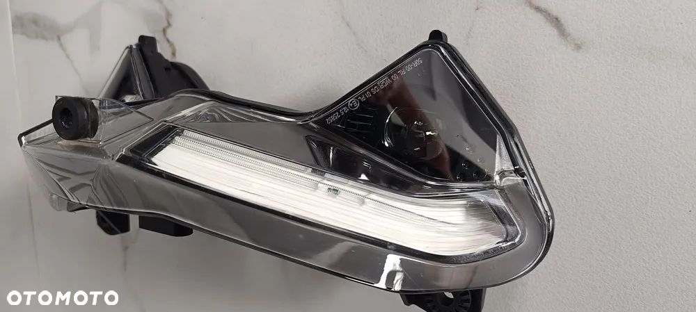 DUCATI PANIGALE V4 REFLEKTOR LAMPA PRZÓD LED - 21