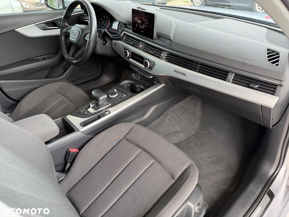 Audi A4 Avant 2.0 TDI S tronic quattro - 30