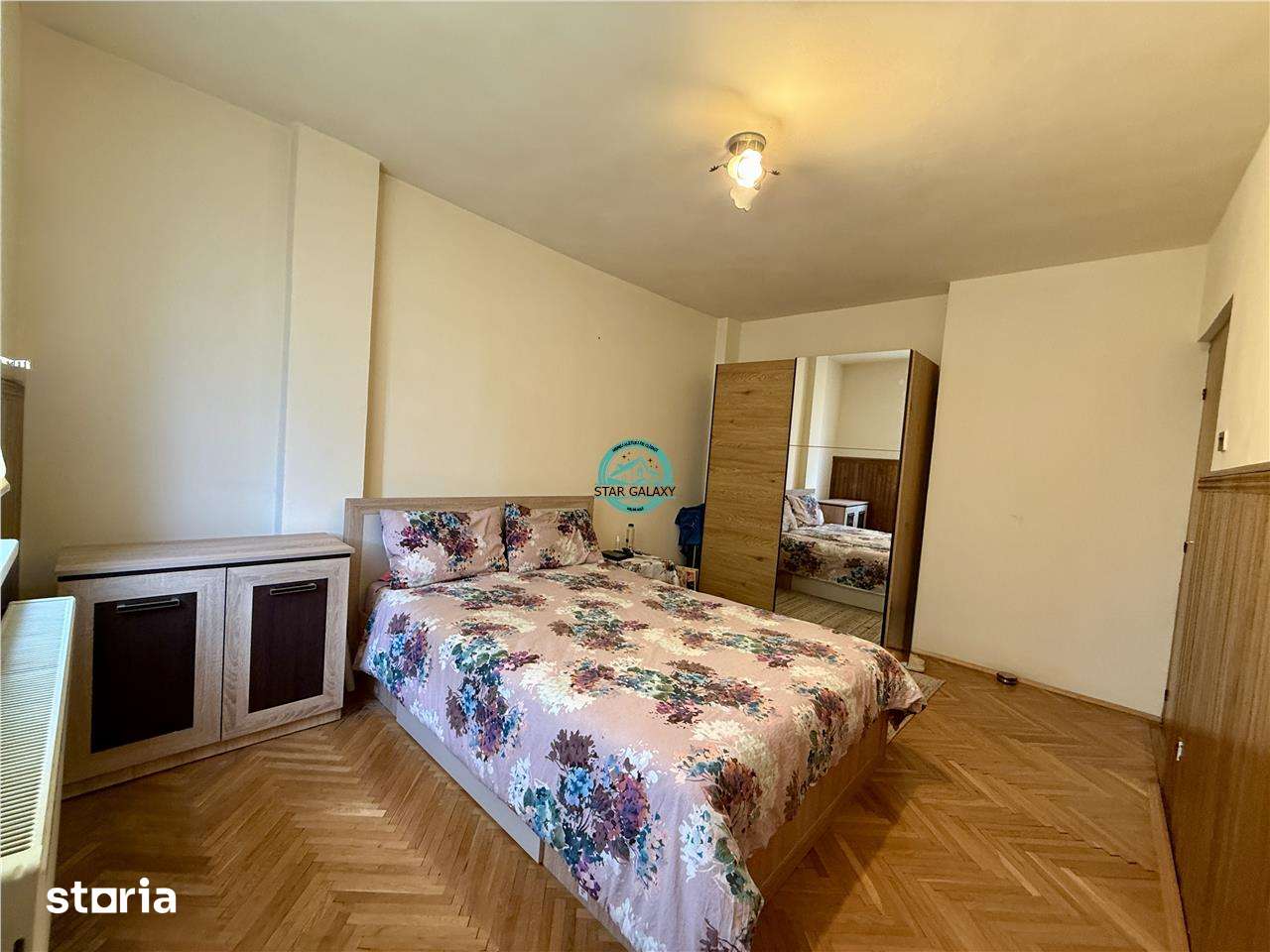 Apartament tip penthouse cu 5 camere de inchiriat, zona Poli 2 — fotografia 2