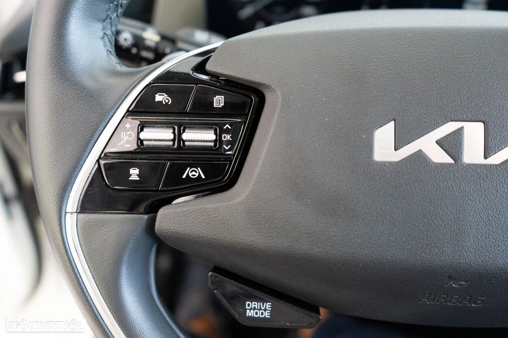 Kia Niro EV 64kWh Drive - 11