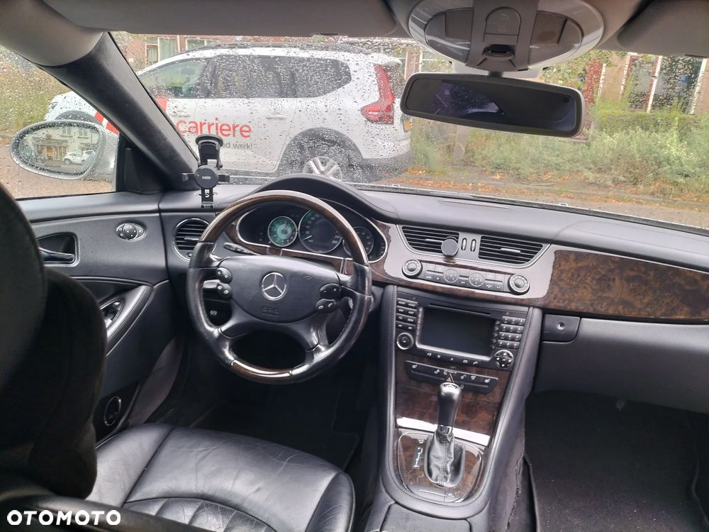 Mercedes-Benz CLS - 6