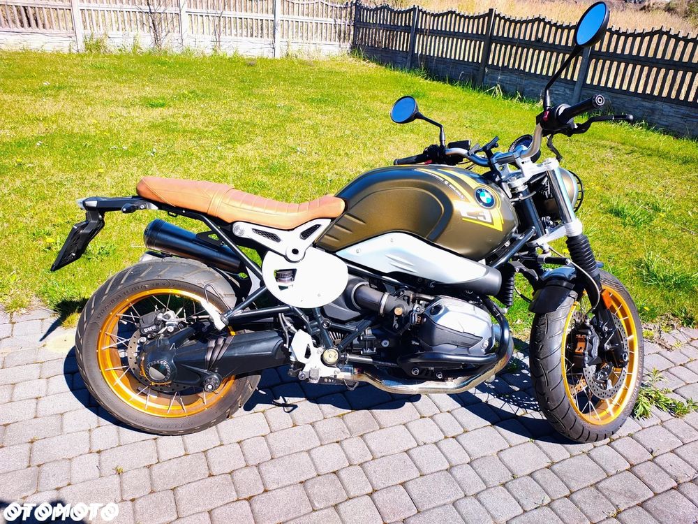BMW R - 12