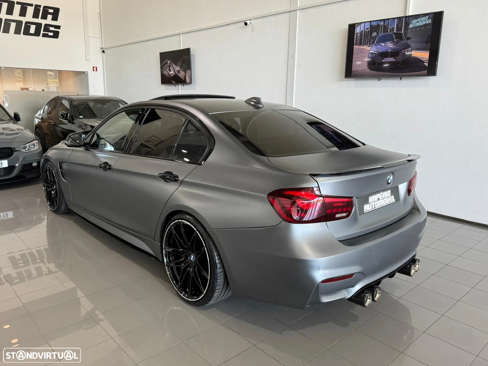 BMW 320 i Pack M - 12