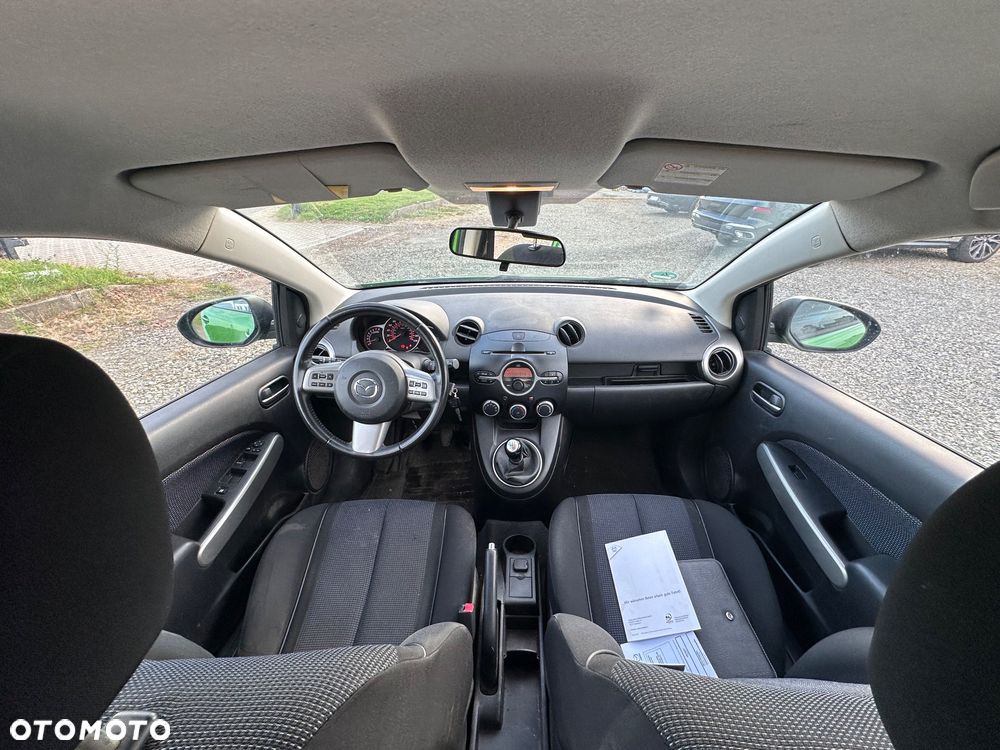 Mazda 2 - 10