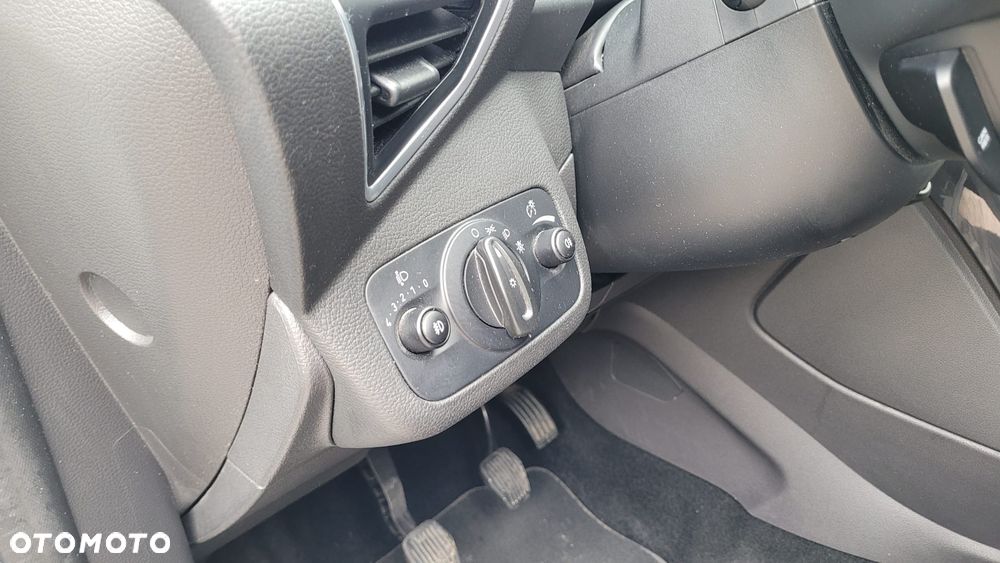 Ford Kuga 2.0 TDCi 2x4 Titanium - 21