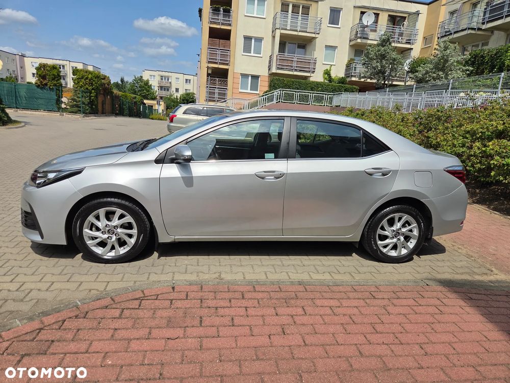 Toyota Corolla 1.6 Classic Plus - 7