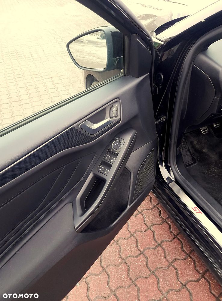 Ford Focus 1.5 EcoBlue STart-Stopp-System TREND - 25