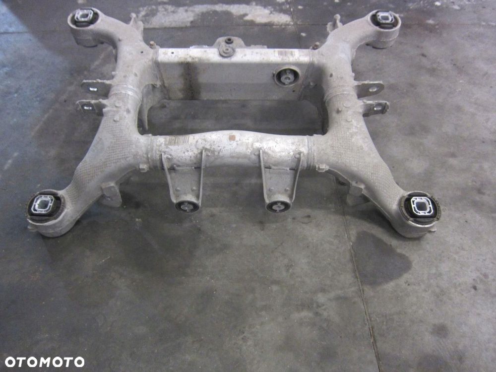 BMW 5 F07 F10 F11 F06 BELKA ZAWIESZENIA TYLNEGO SANKI TYŁ 6799103 6793802 - 6