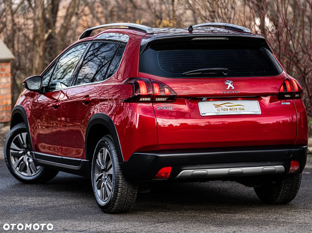 Peugeot 2008 1.2 Pure Tech Allure S&S - 3