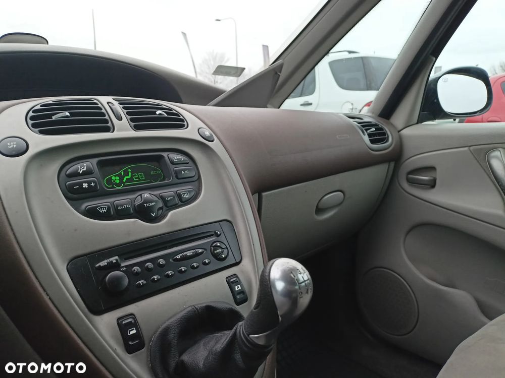 Citroën Xsara Picasso - 11