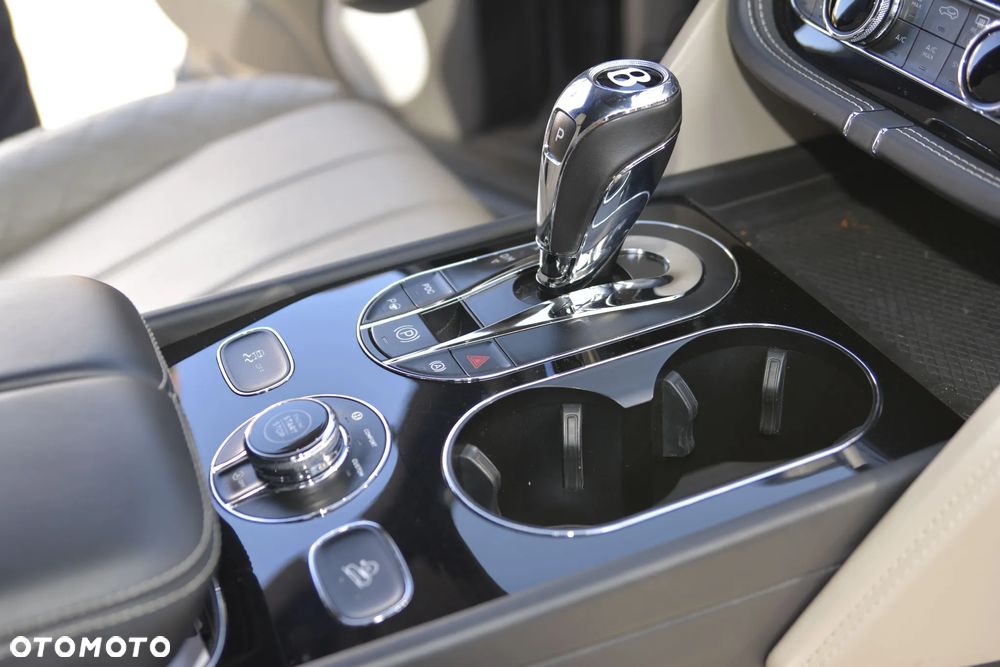 Bentley Bentayga - 11
