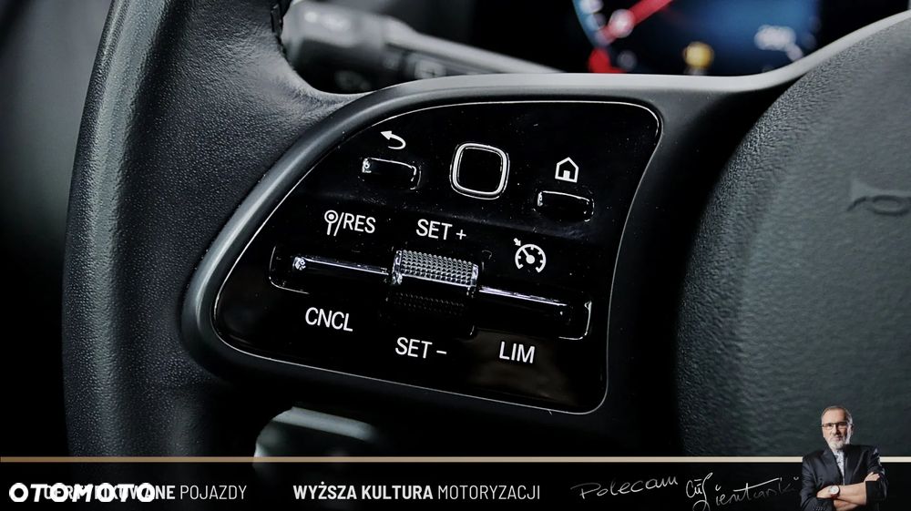 Mercedes-Benz GLA 200 Progressive - 19