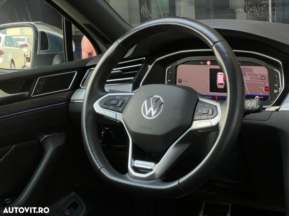 Volkswagen Passat Alltrack 2.0 TDI SCR DSG 4Motion - 11