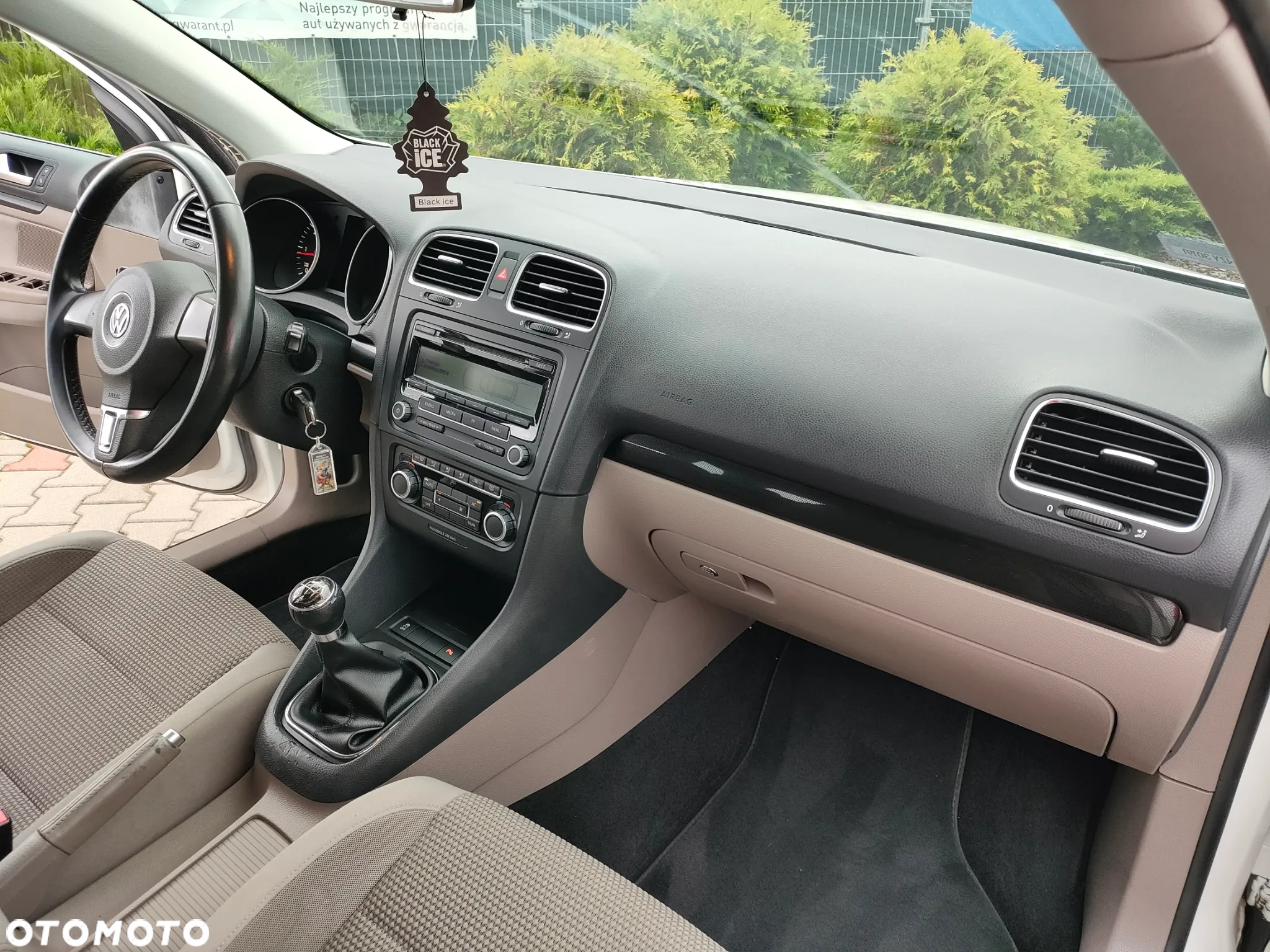 Volkswagen Golf 1.6 TDI 4Motion BlueMotion Technology Comfortline - 21