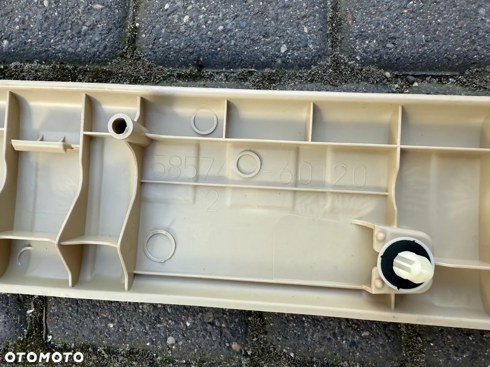 Listwa tylna mata podłogowa Toyota Land Cruiser 150 LC150 58574-60120 - 4